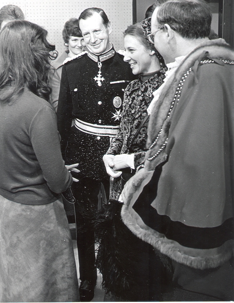 Opening Parsons Duchess Of Gloucester1977 Image 16 (1)