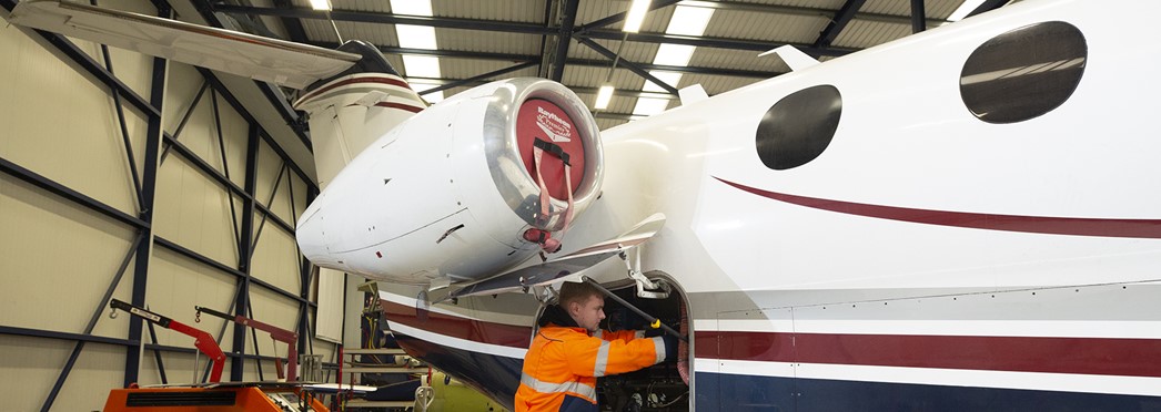 Wide Shot Student Working On Plane