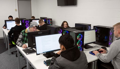 an industry first: a dual apprenticeship - master’s... BSc (Hons) Digital and Technology Solutions (Integrated Degree ...