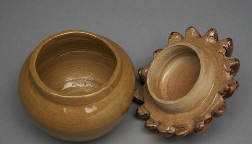 Level 2 Ceramics Student Work - Acorn pot